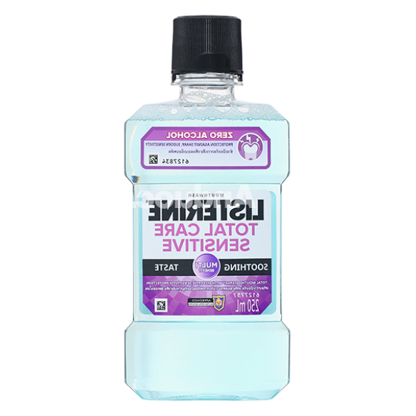 Nước súc miệng Listerine Total Care Sensitive hơi thở thơm mát chai 250ml
